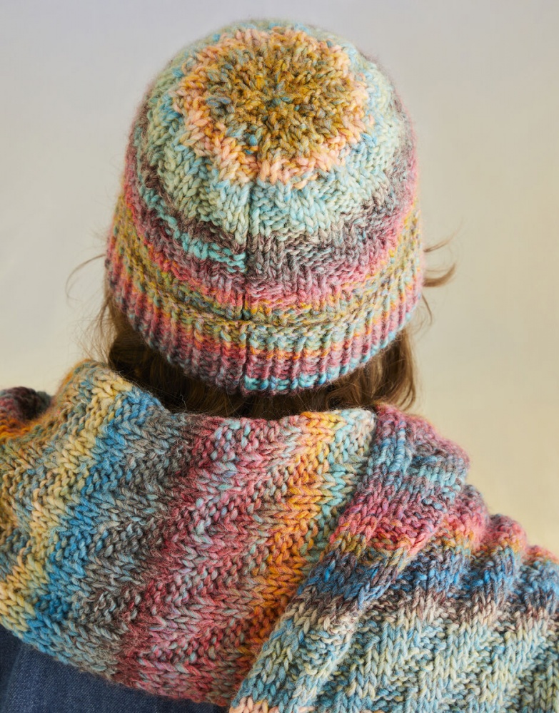 Sea Breeze Hat & Scarf in Sirdar Jewelspun With Wool Chunky